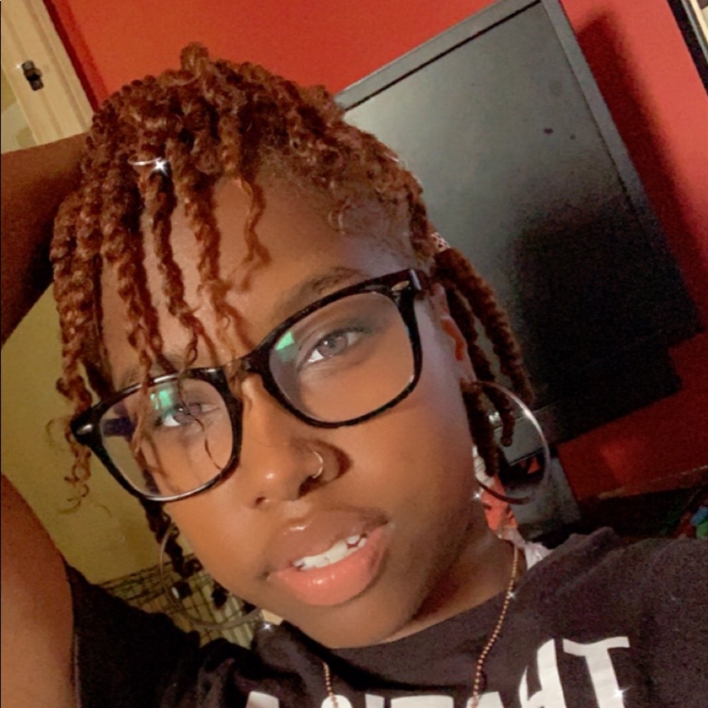 Meet your Posher, Kendra